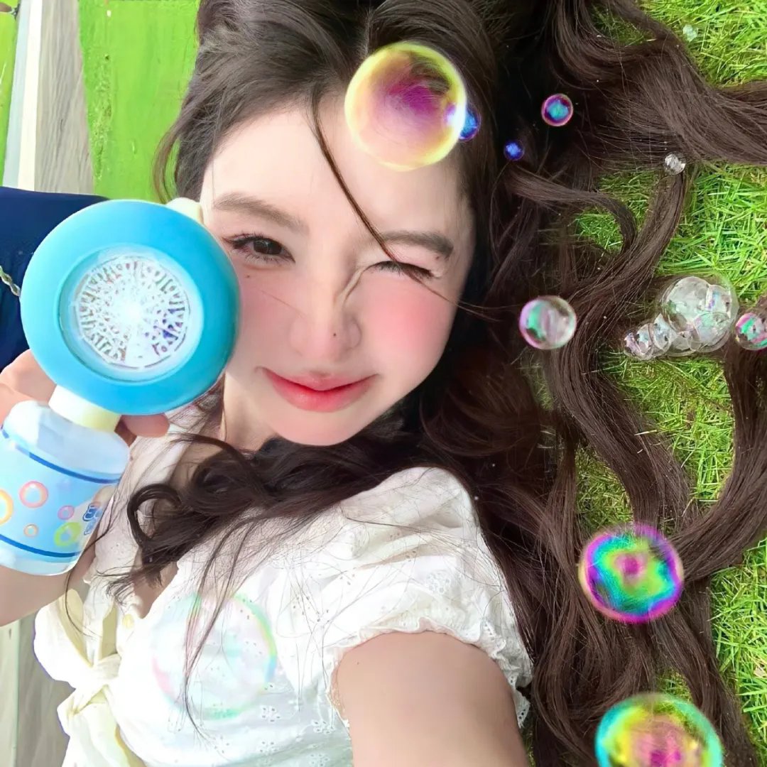 玉米上的麻雀